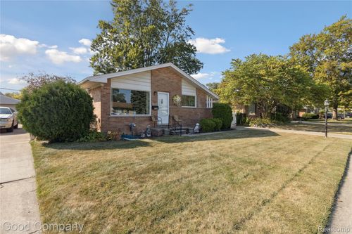 754 Alvin St, Westland, MI, 48186-4803 | Card Image