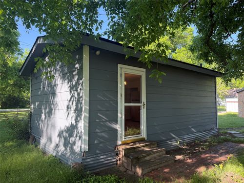 117 Bowie St, Clyde, TX, 79510-4137 | Card Image