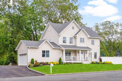 28 Pvt Del Regno Ct, Blauvelt, NY, 10913-1355 | Card Image