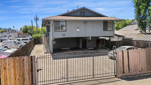 24 E Vine Street, Stockton, CA, 95202 | Card Image