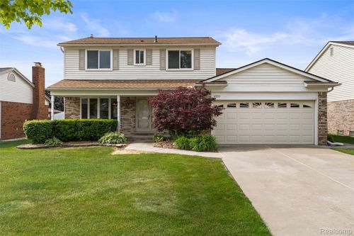 4210 Wingate Dr, Sterling Heights, MI, 48310-1983 | Card Image