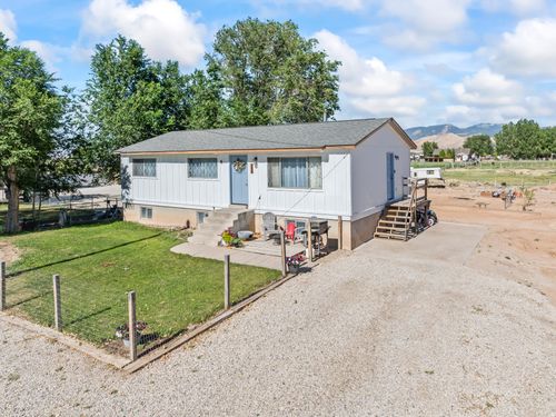 170 N 100 W, Redmond, UT, 84652-5516 | Card Image