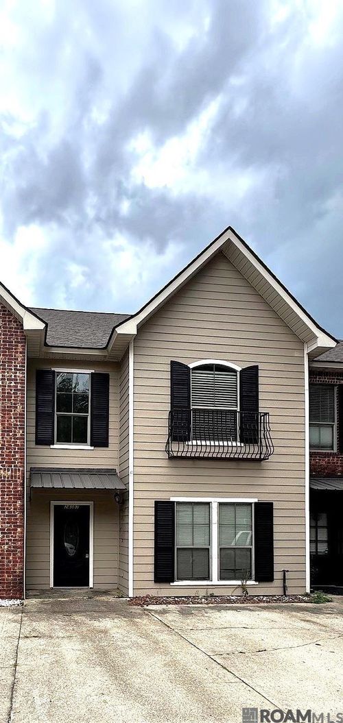 16-24357 Chateau De Chene Dr, Walker, LA, 70785-7244 | Card Image