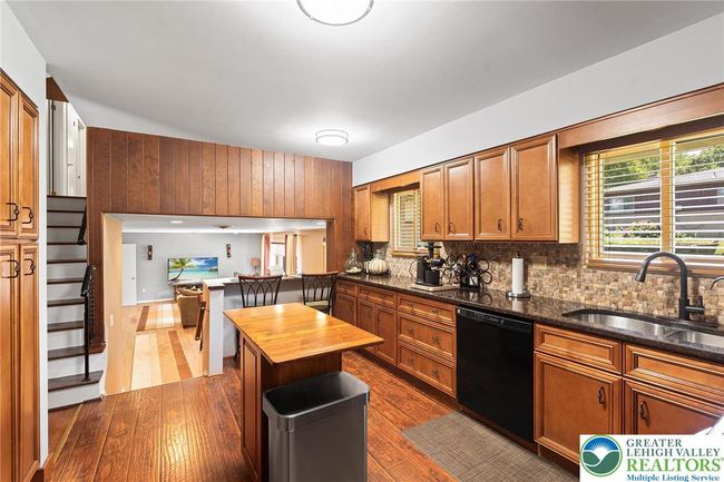 1048 N 27 Th St, House other with 4 bedrooms, 4 bathrooms and null parking in Allentown PA | Image 8
