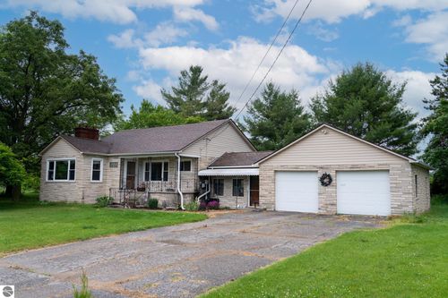 3121 S Shepherd Rd, Mount Pleasant, MI, 48858-9129 | Card Image
