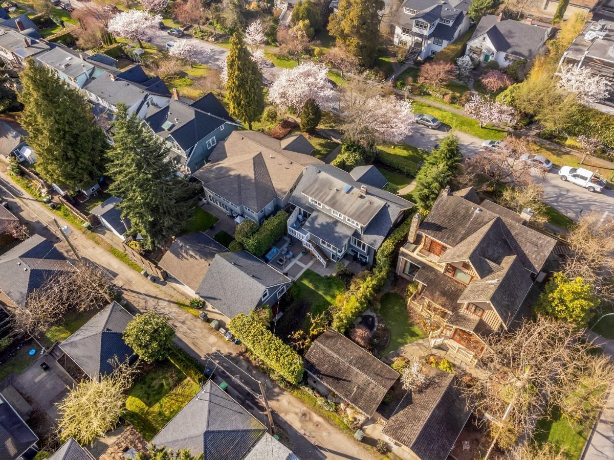 3322 W 38 Th Avenue, House other with 5 bedrooms, 3 bathrooms and 2 parking in Vancouver BC | Image 39