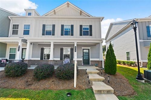 622 Green St, Lawrenceville, GA, 30046-6054 | Card Image
