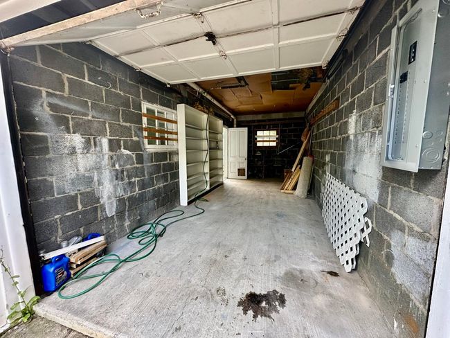 228 Main St, Home with 3 bedrooms, 2 bathrooms and null parking in Hinton WV | Image 25