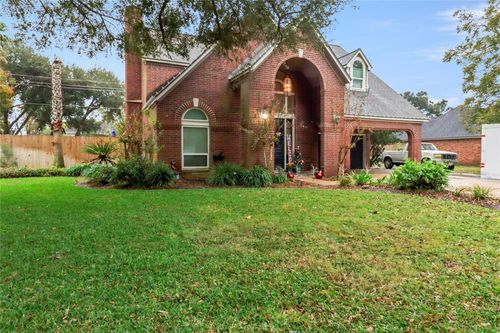 134 Strawberry Dr, Lake Jackson, TX, 77566-4906 | Card Image