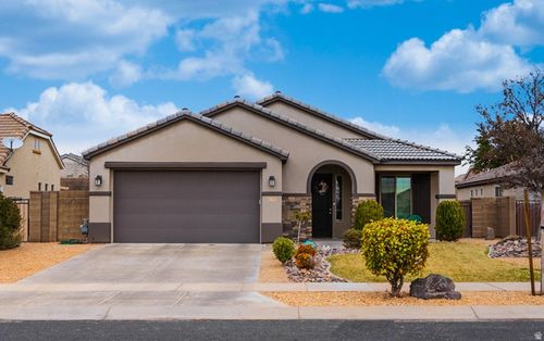 2701 E Upper Canyon Dr, Washington, UT, 84780-2637 | Card Image