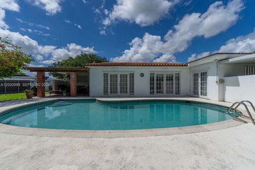 8197 W 14th Ct, Hialeah, FL, 33014 | Card Image