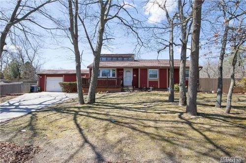 2 John Roe Smith Ave, Medford, NY, 11763-1700 | Card Image
