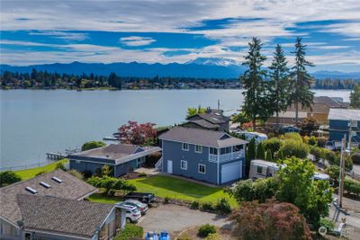 2401 Tacoma Point Drive E, House other with 3 bedrooms, 2 bathrooms and 4 parking in Lake Tapps WA | Image 2