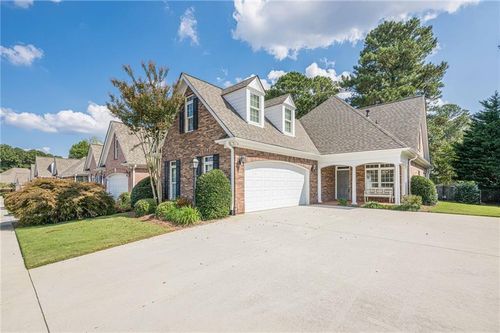 1735 Woodberry Run Dr, Snellville, GA, 30078-5666 | Card Image