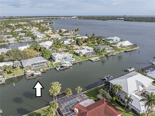 11 Starfish Dr, Vero Beach, FL, 32960-5232 | Card Image
