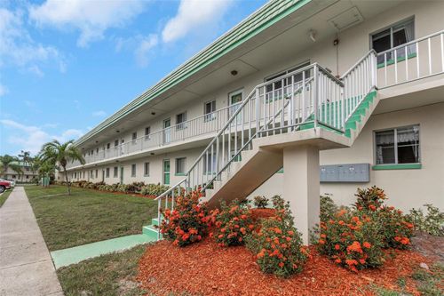 apt-17-2001 Greenbriar Blvd, CLEARWATER, FL, 33763-1409 | Card Image