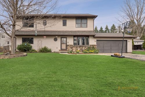 306 Juniper Rd, Island Lake, IL, 60042-9519 | Card Image