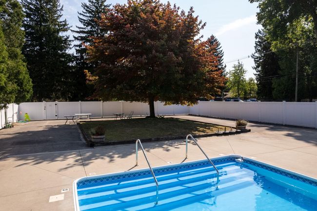 UNIT-23 - 7370 N Shore Dr, Condo with 2 bedrooms, 2 bathrooms and null parking in South Haven MI | Image 50