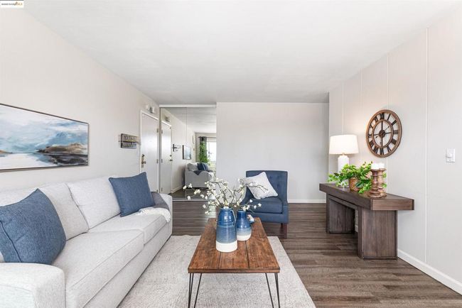 APT-209 - 360 Vernon St, Condo with 2 bedrooms, 1 bathrooms and 1 parking in Oakland CA | Image 6
