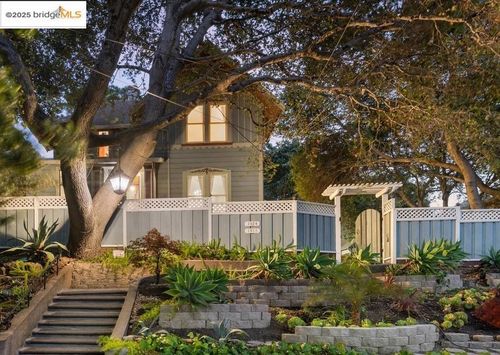 1924 7th Ave, Oakland, CA, 94606-2511 | Card Image