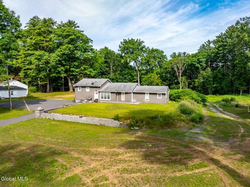 22 Pinewood Rd, Guilderland, NY, 12084-9756 | Card Image
