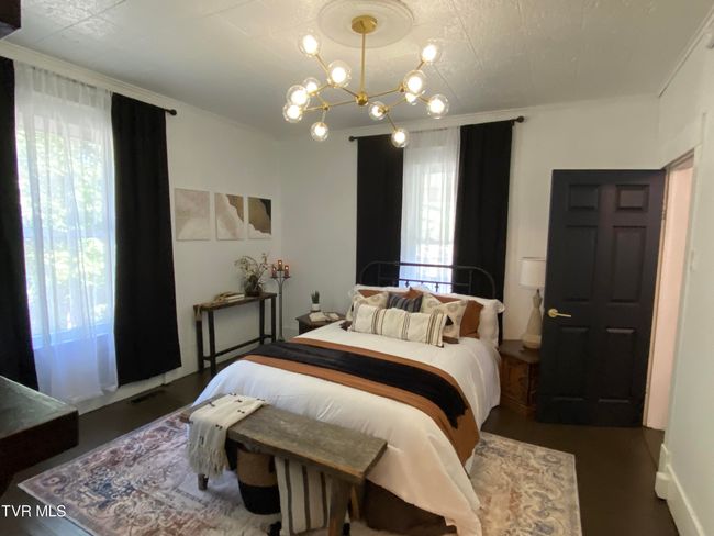 Master Bedroom | Image 13