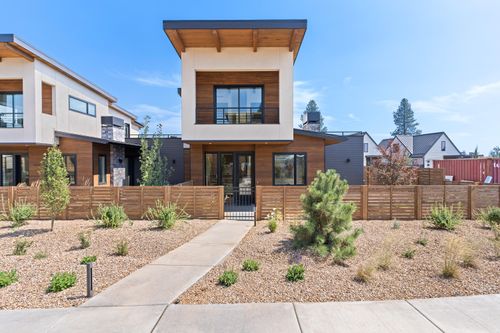 153-3308 Nw Celilo Ln, Bend, OR, 97703-2358 | Card Image