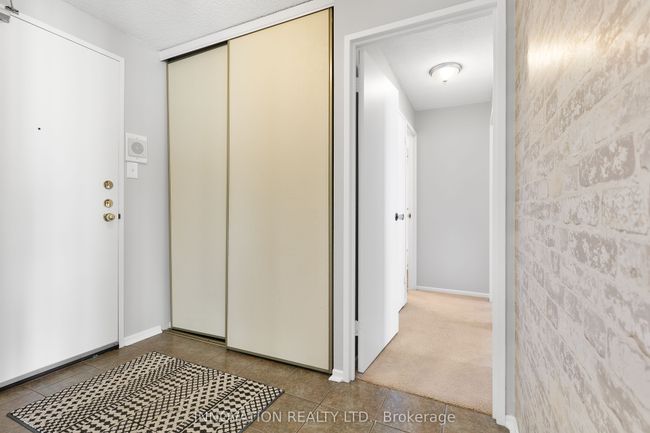 2008 - 1081 Ambleside Dr, Condo with 2 bedrooms, 1 bathrooms and 1 parking in Ottawa ON | Image 11