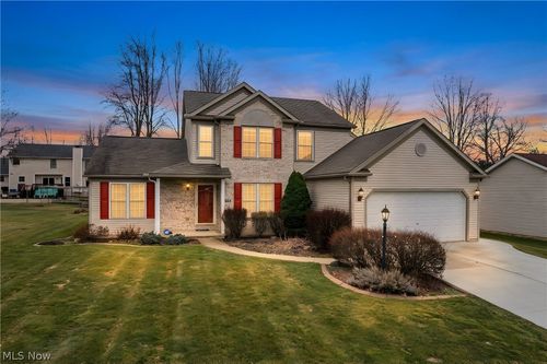 3638 White Oak Dr, Norton, OH, 44203-6386 | Card Image