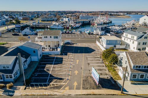 23 Ocean Ave, Point Pleasant Beach, NJ, 08742-2644 | Card Image