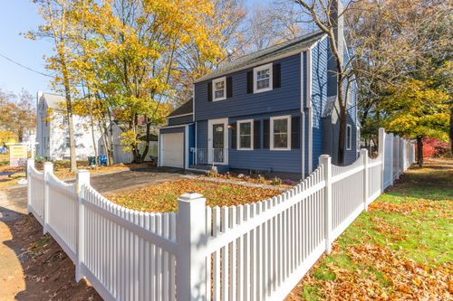 33 Bank St, Hamden, CT, 06514-3407 | Card Image