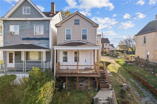 833 Estella Ave, Pittsburgh, PA, 15210-1333 | Card Image
