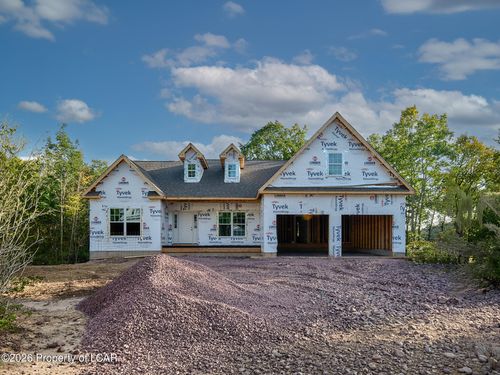 633 W Oak Ln, White Haven, PA, 18661-4109 | Card Image