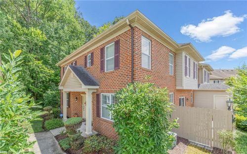 515 Hadleybrook Dr, Chesapeake, VA, 23320-4062 | Card Image