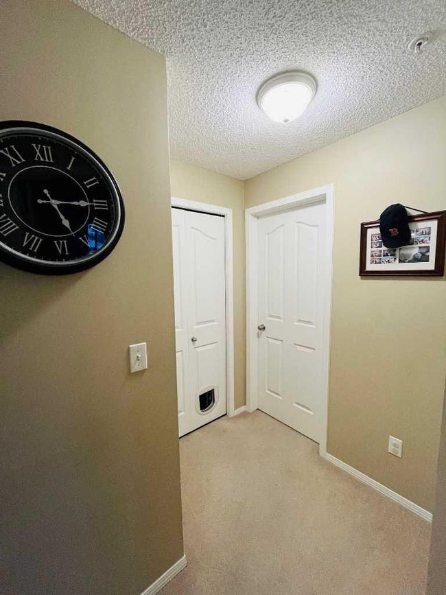 5204 - 16969 24 Street Sw, Home with 2 bedrooms, 1 bathrooms and 2 parking in Calgary AB | Image 2