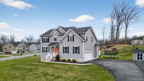 40 Highgrove Dr, Washingtonville, NY, 10992-1172 | Card Image