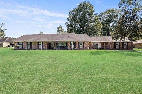 475 Piney Point Dr, Sour Lake, TX, 77659-9246 | Card Image
