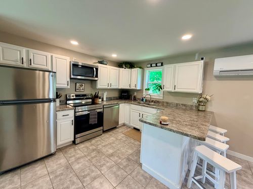 13 Scottsdale Rd, Newport, VT, 05855-4828 | Card Image