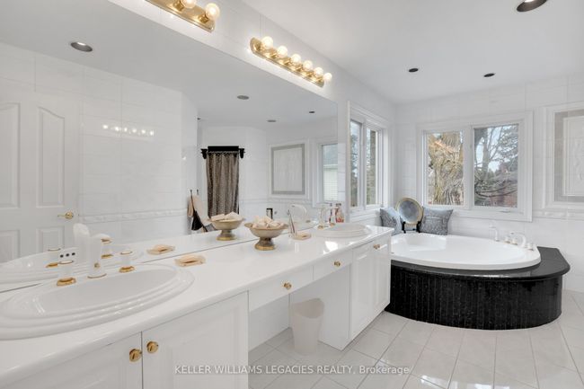 360 Conservation Dr, House other with 6 bedrooms, 4 bathrooms and 8 parking in Brampton ON | Image 29