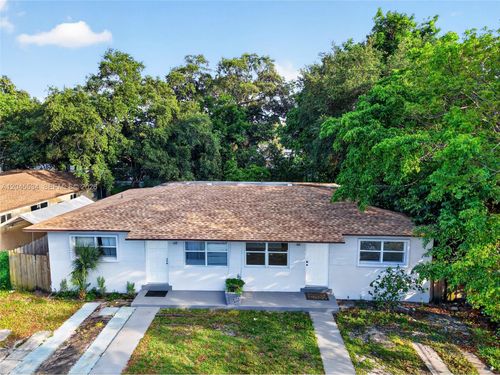 2-1350 Ne 149th St, Miami, FL, 33161 | Card Image