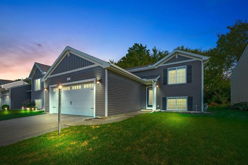 637 N Cygnet, Benton Charter Township, MI, 49022 | Card Image