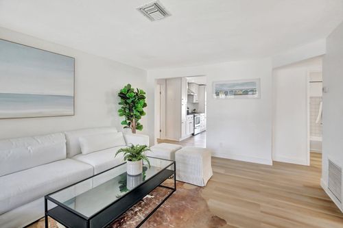 3019 N 57th Dr, Hollywood, FL, 33021-2740 | Card Image