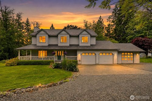 27232 71st Ave Ne, Arlington, WA, 98223-5647 | Card Image