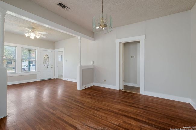 310 Mary St, House other with 3 bedrooms, 2 bathrooms and null parking in San Antonio TX | Image 15