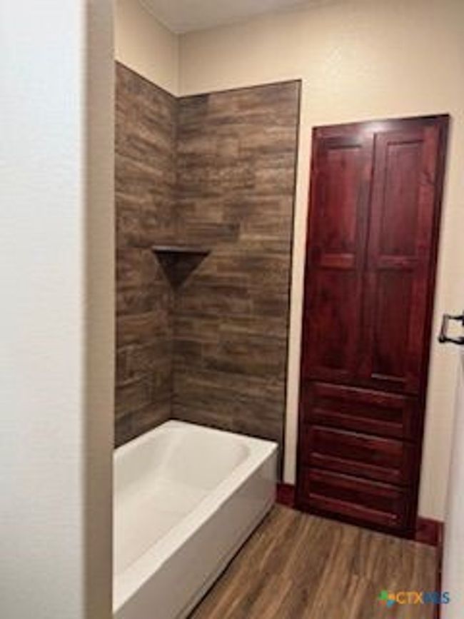 133 E Mc Anelly Ln, House other with 3 bedrooms, 2 bathrooms and null parking in Lometa TX | Image 4
