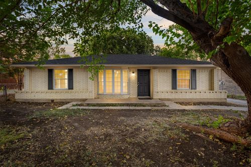 509 E Williamsburg Mnr, Arlington, TX, 76014-1143 | Card Image