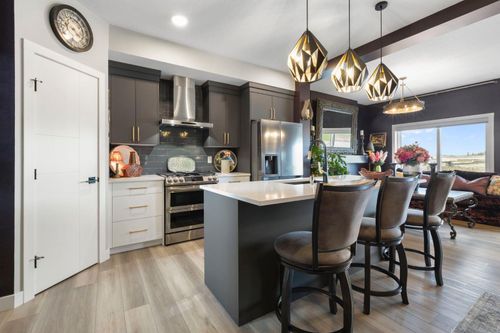 255 Heritage Hts, Cochrane, AB, T4C3A7 | Card Image