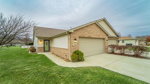 202 Polly Ln, Hobart, IN, 46342-6313 | Card Image