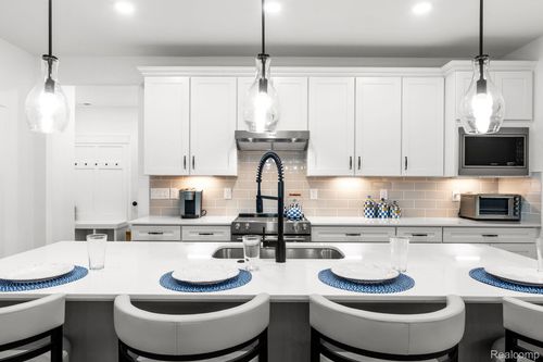 1617 Landings Ln, Milford, MI, 48381-4816 | Card Image