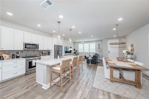 19209 Tideline Ct, Huntington Beach, CA, 92648-6212 | Card Image